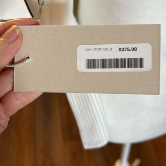 Mason by Michelle Mason deep V sleeveless top - Picture 6 of 6